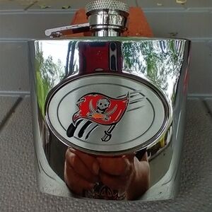 Stainless steel 6 oz. Hip flask. See pics for full